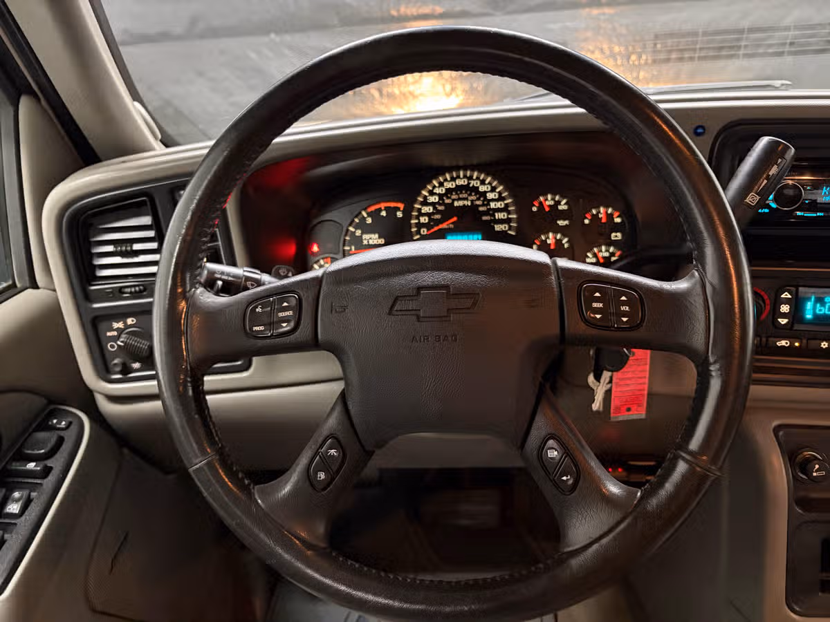 2004 Chevrolet Silverado 2500HD LT Crew Cab Image 11