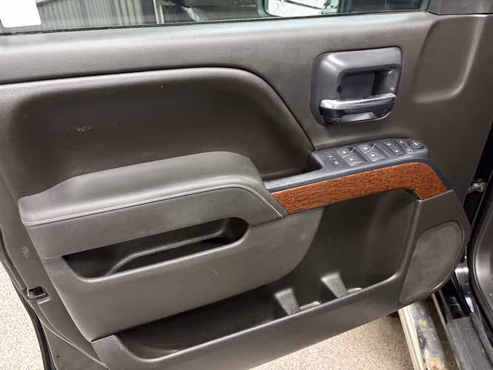 2014 GMC Sierra 1500 SLE Crew Cab Image 17