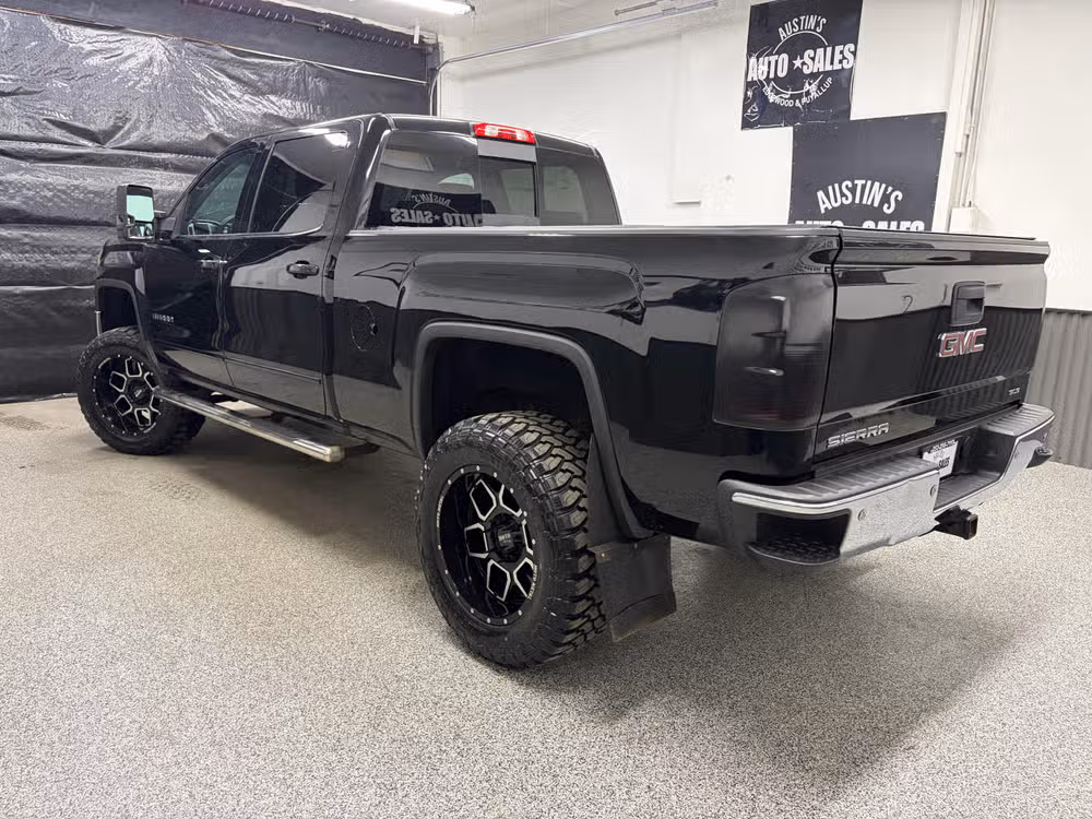 2014 GMC Sierra 1500 SLE Crew Cab Image 8