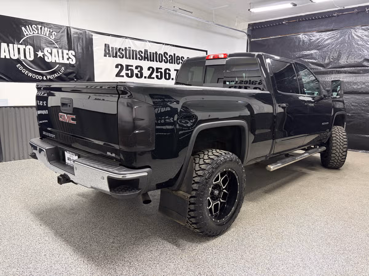 2014 GMC Sierra 1500 SLE Crew Cab Image 3