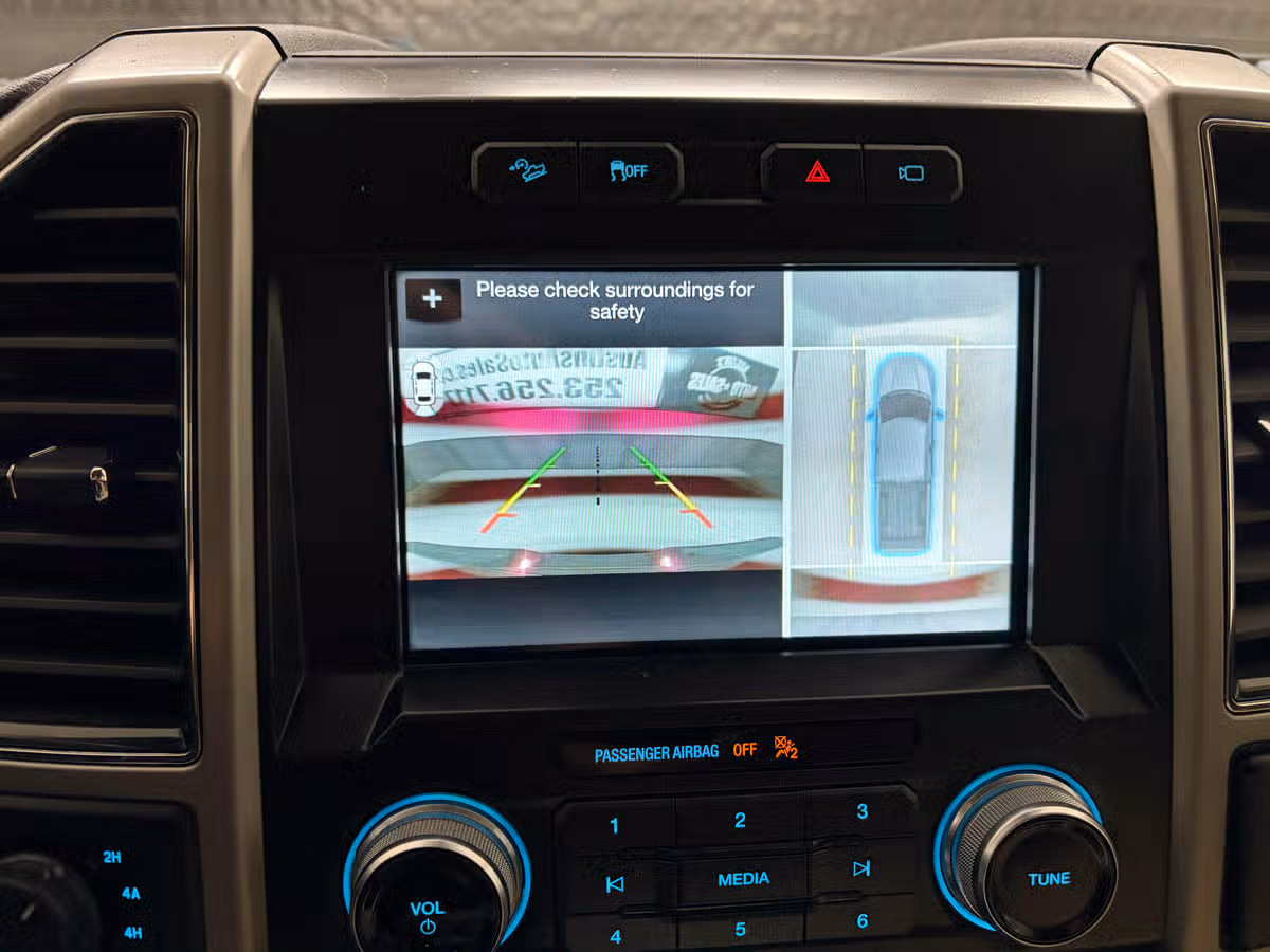 2017 Ford F-150 Lariat SuperCrew Image 14