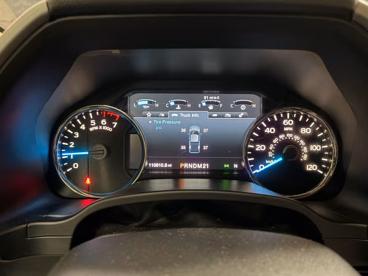 2017 Ford F-150 Lariat SuperCrew Image 12