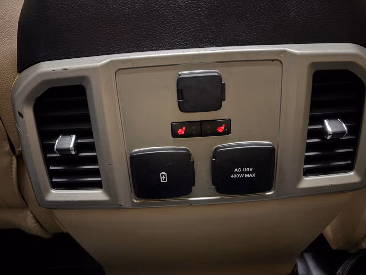 2017 Ford F-150 Lariat SuperCrew Image 22