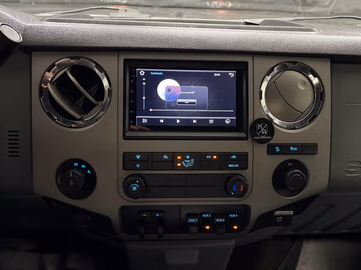 2013 Ford F-250 Super Duty Lariat Crew Cab Image 13