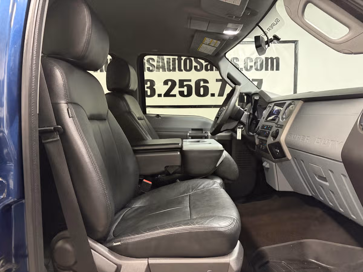 2013 Ford F-250 Super Duty Lariat Crew Cab Image 20