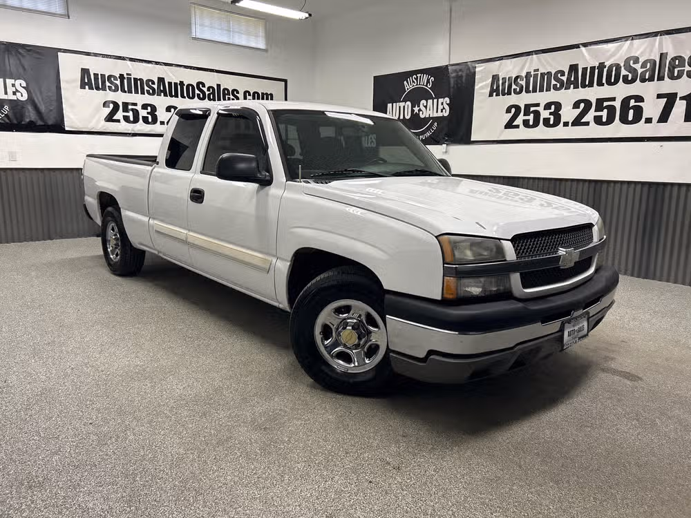 2004 Chevrolet Silverado 1500 LS Extended Cab Image 1