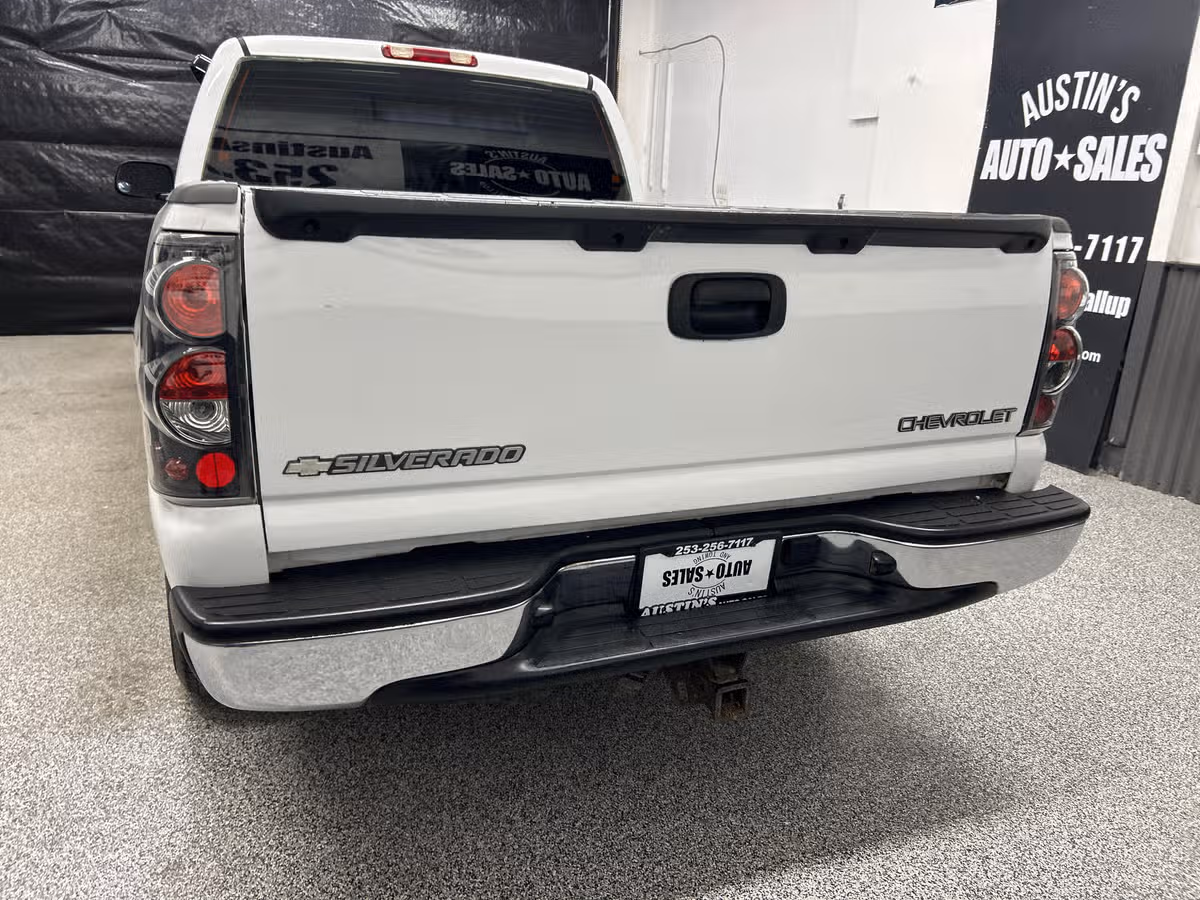 2004 Chevrolet Silverado 1500 LS Extended Cab Image 5