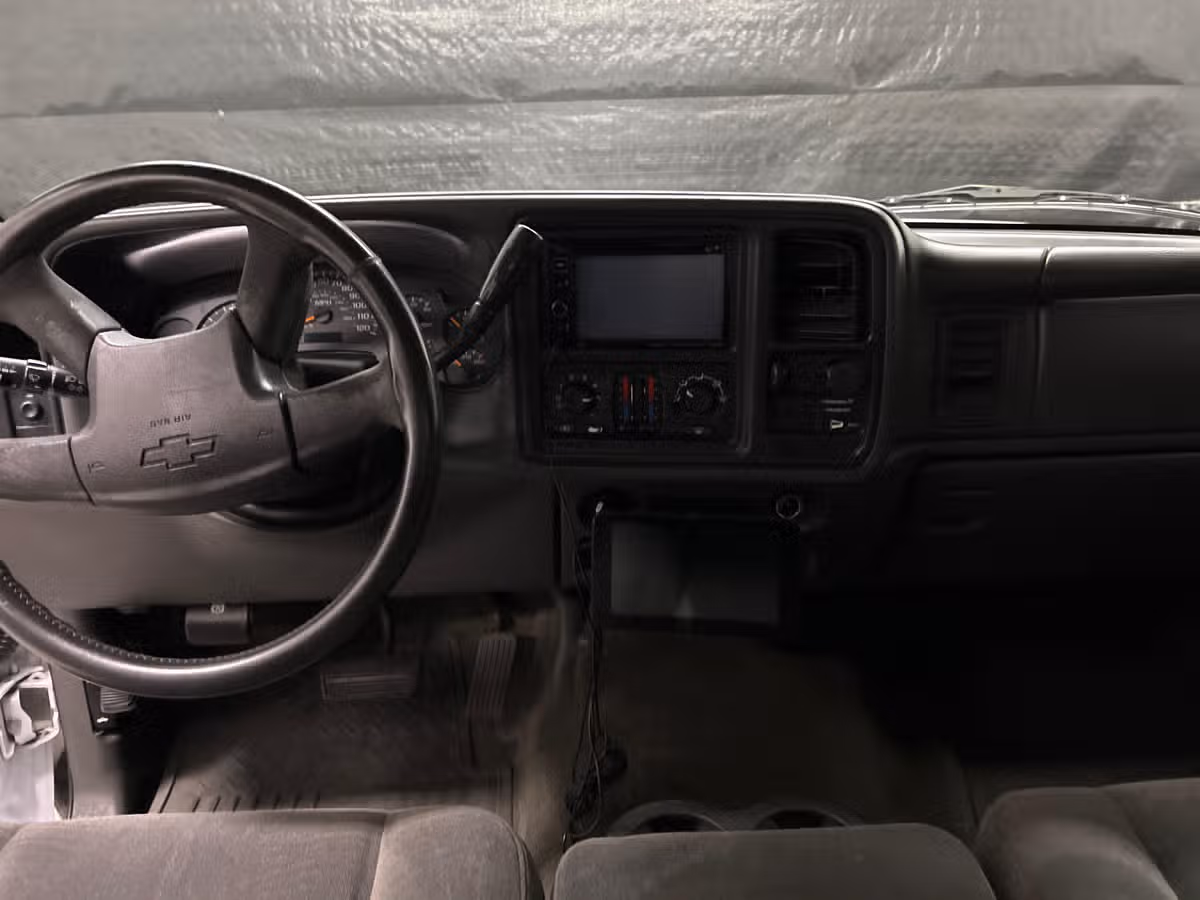 2004 Chevrolet Silverado 1500 LS Extended Cab Image 12