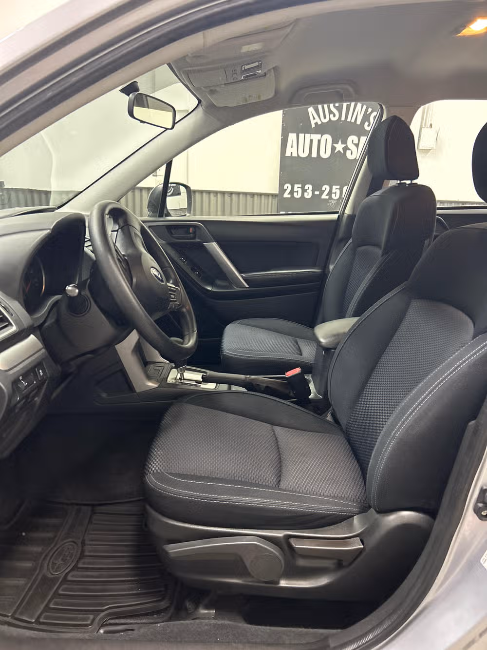 2016 Subaru Forester 2.5i Crossover Image 8
