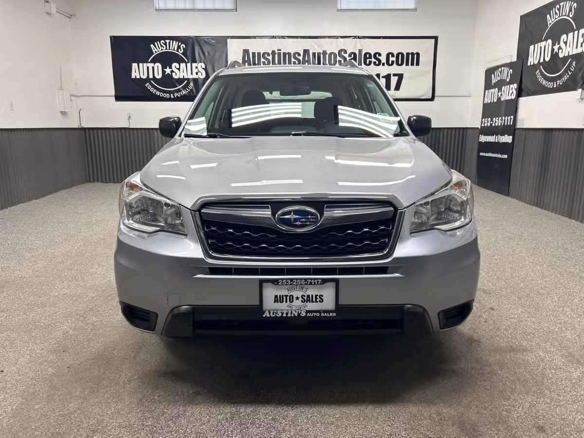 2016 Subaru Forester 2.5i Crossover Image 2