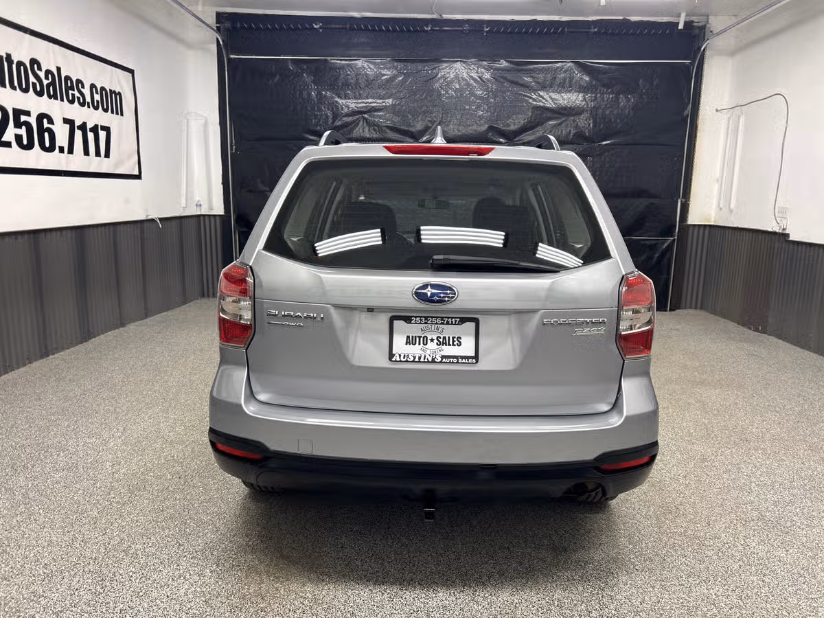 2016 Subaru Forester 2.5i Crossover Image 5