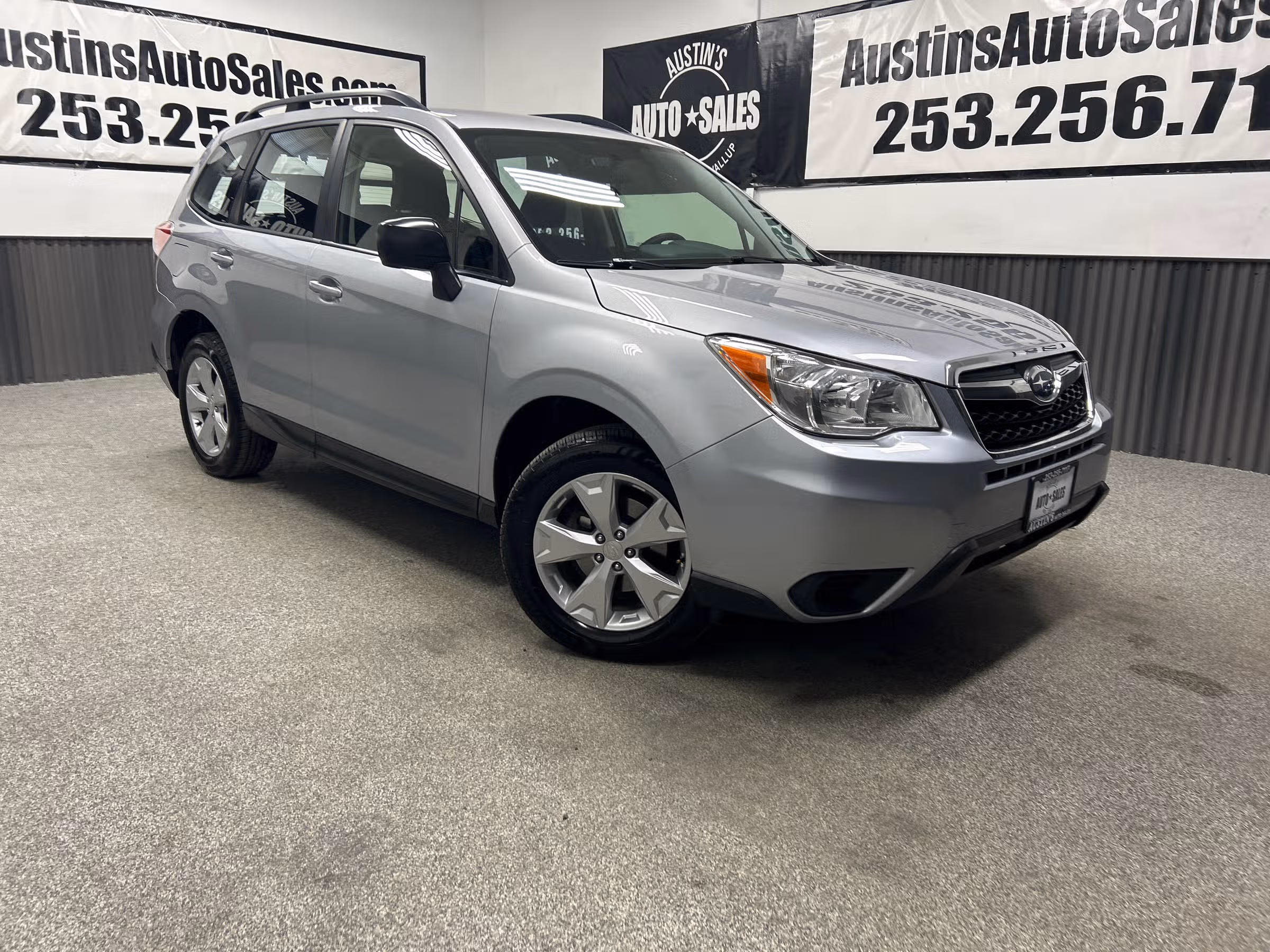 2016 Subaru Forester 2.5i Crossover Image 1