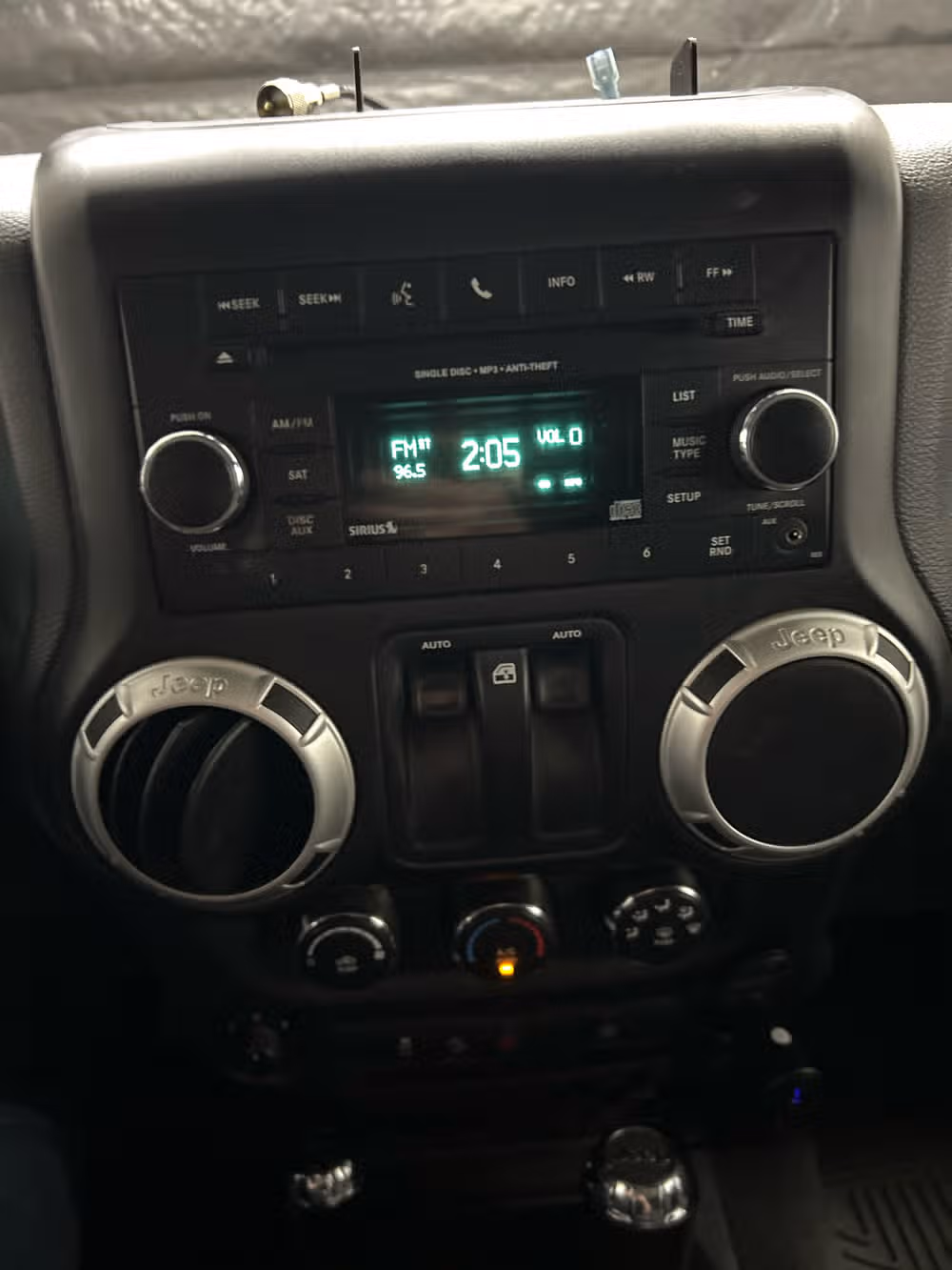 2017 Jeep Wrangler Rubicon Image 11