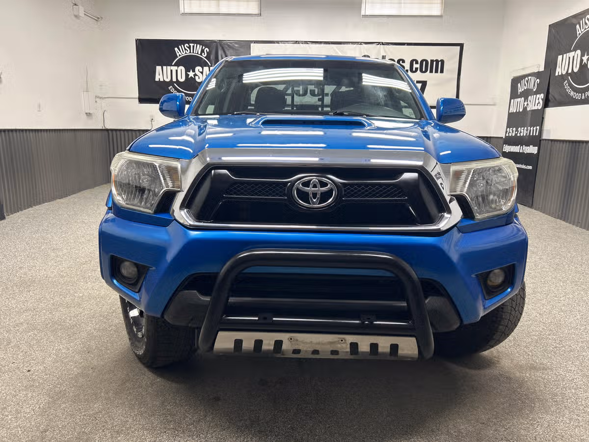 2011 Toyota Tacoma V6 Double Cab Image 2