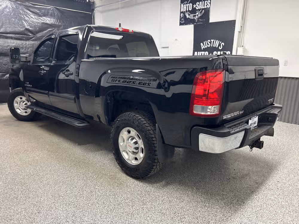 2008 GMC Sierra 2500HD SLT Crew Cab Image 4