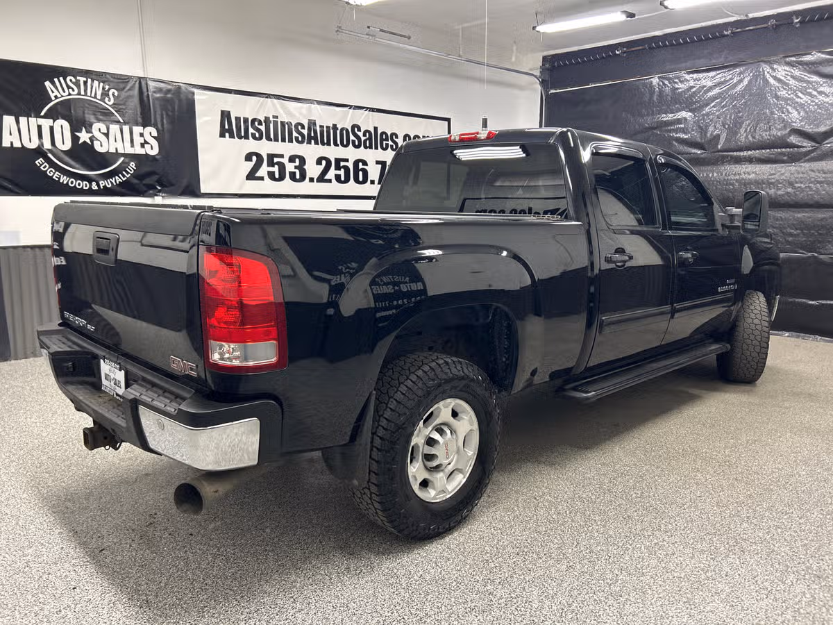 2008 GMC Sierra 2500HD SLT Crew Cab Image 6