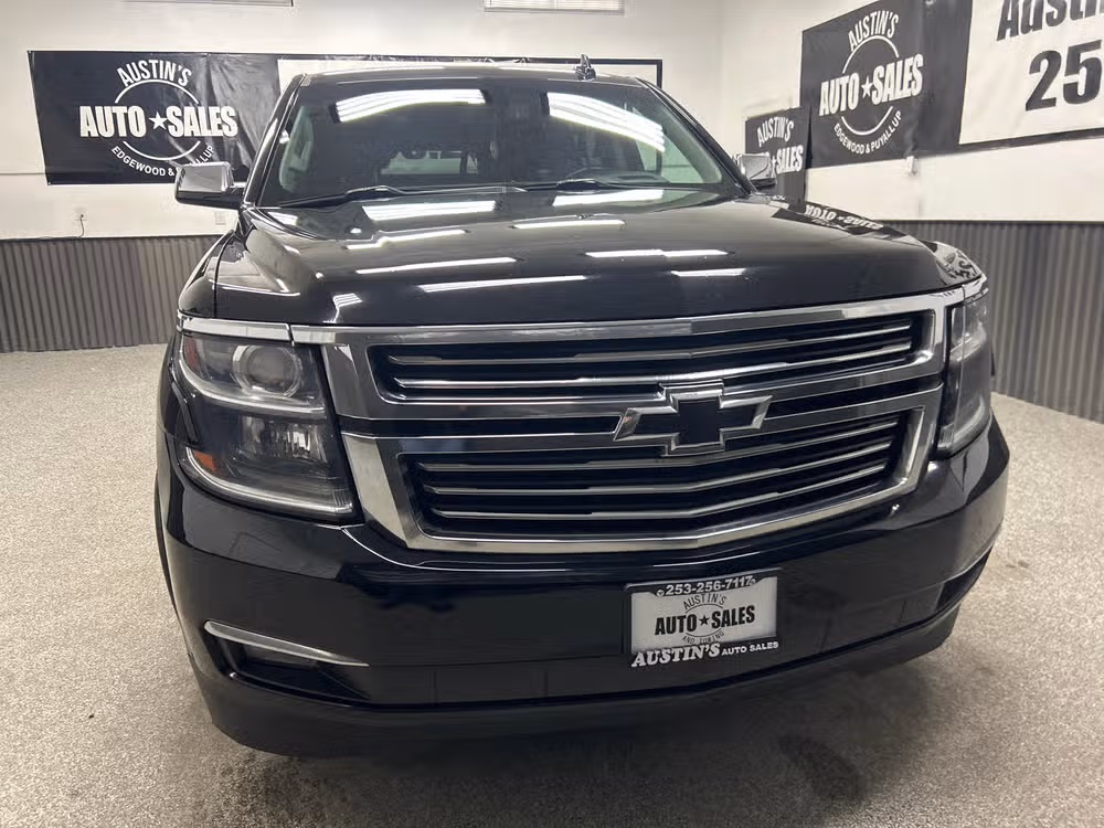 2017 Chevrolet Suburban Premier Image 2
