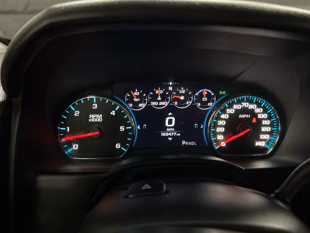2017 Chevrolet Suburban Premier Image 19