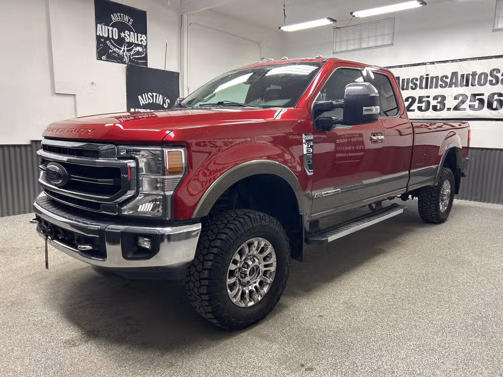 2021 Ford F-350 Super Duty Lariat SuperCab Image 3