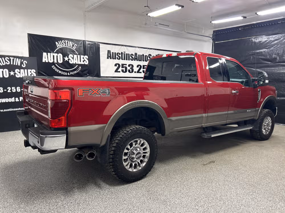 2021 Ford F-350 Super Duty Lariat SuperCab Image 6
