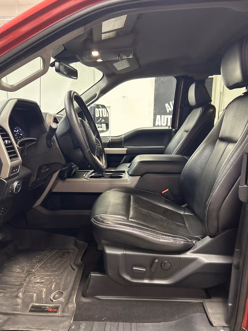 2021 Ford F-350 Super Duty Lariat SuperCab Image 9