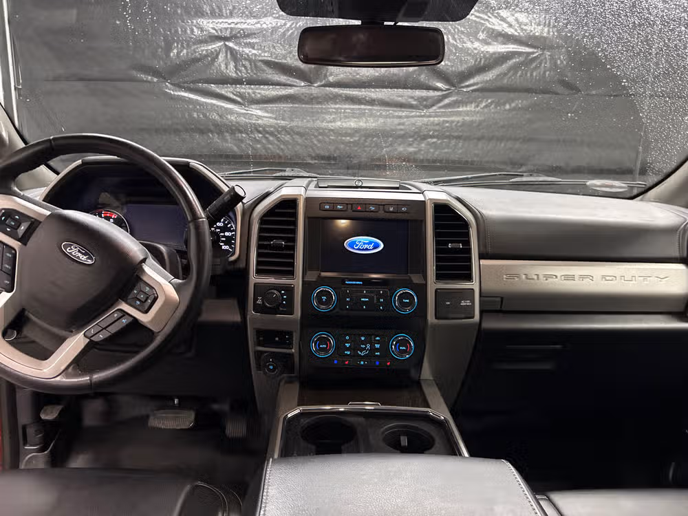 2021 Ford F-350 Super Duty Lariat SuperCab Image 12