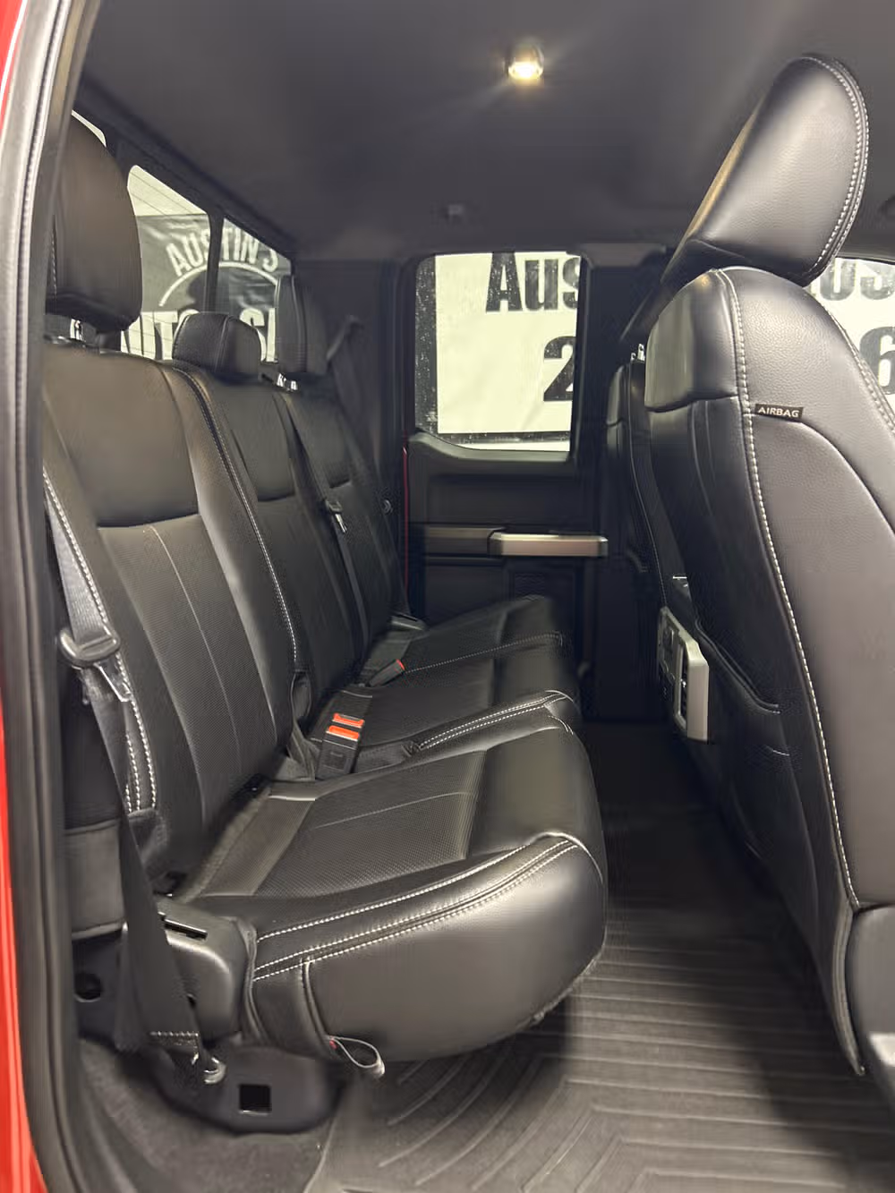 2021 Ford F-350 Super Duty Lariat SuperCab Image 15