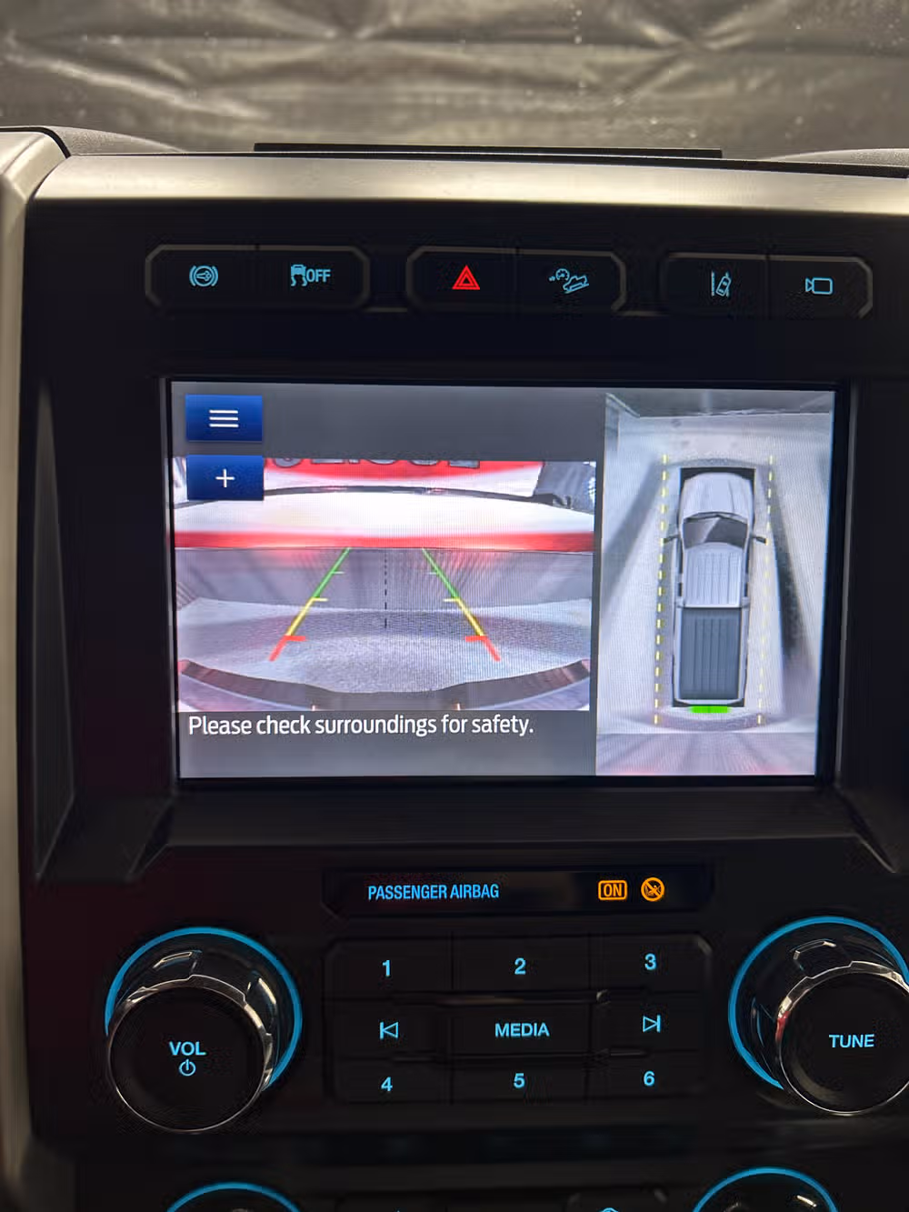 2021 Ford F-350 Super Duty Lariat SuperCab Image 18