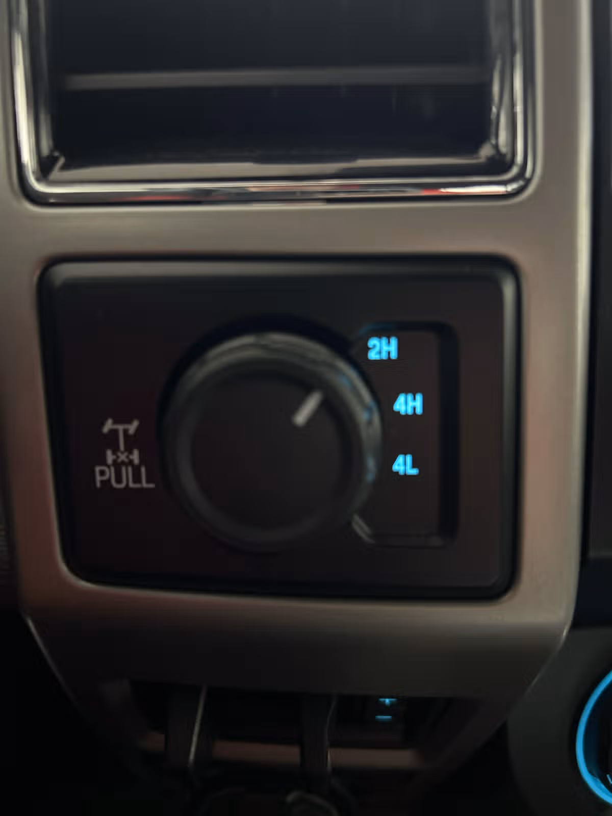 2021 Ford F-350 Super Duty Lariat SuperCab Image 16
