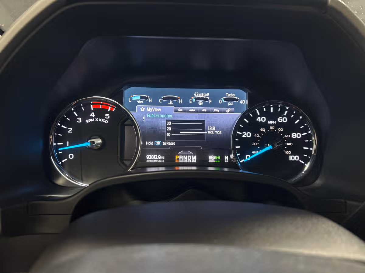 2021 Ford F-350 Super Duty Lariat SuperCab Image 19