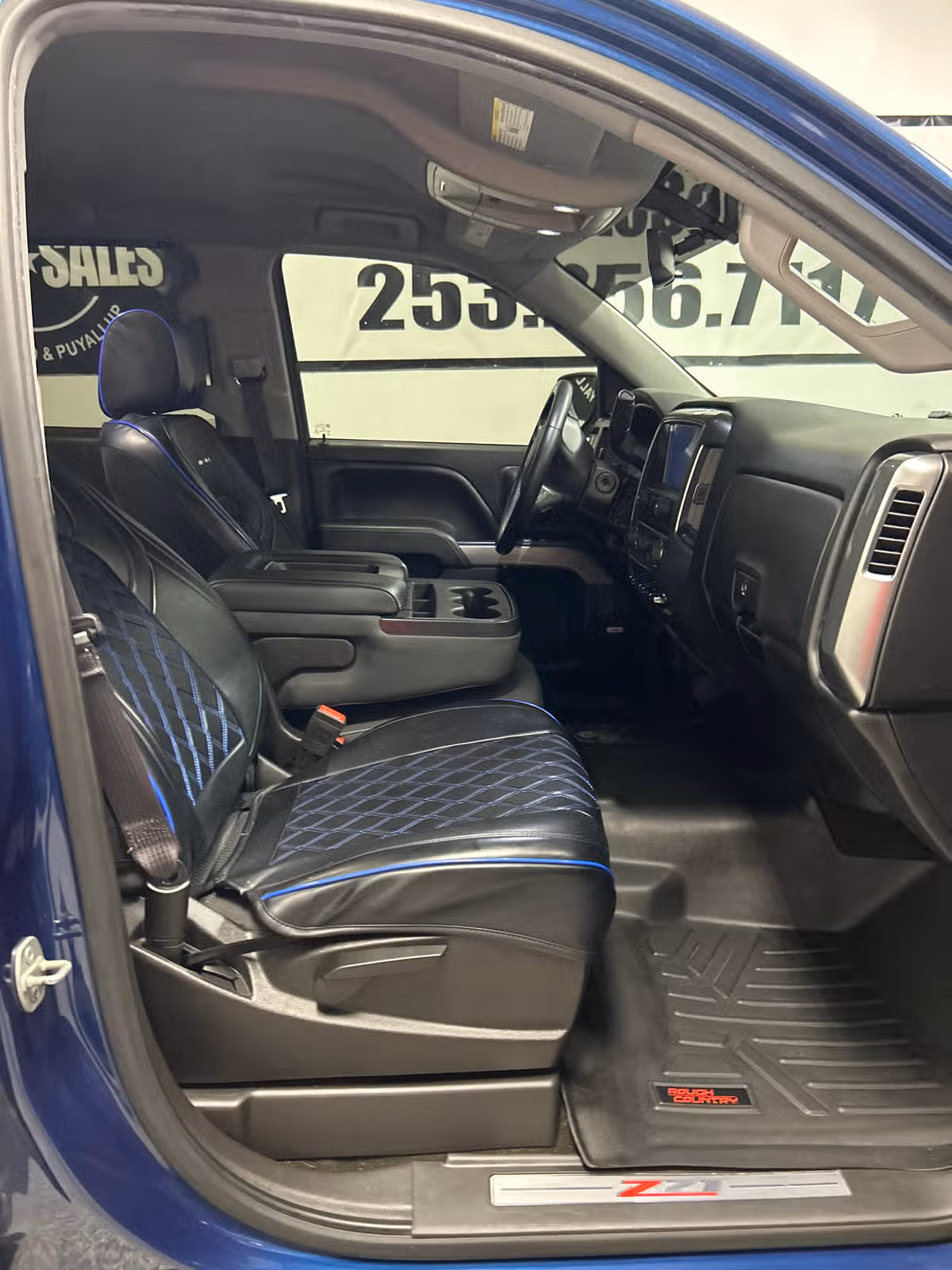 2017 Chevrolet Silverado 1500 LT Z71 Crew Cab Image 13