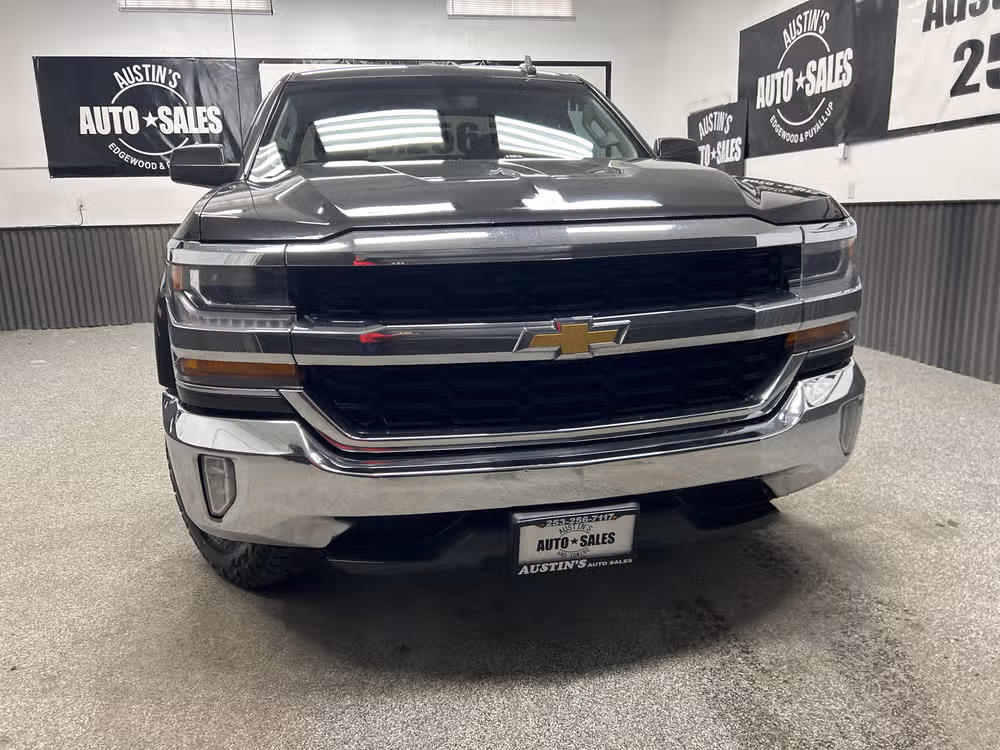 2016 Chevrolet Silverado 1500 LT Double Cab Image 2