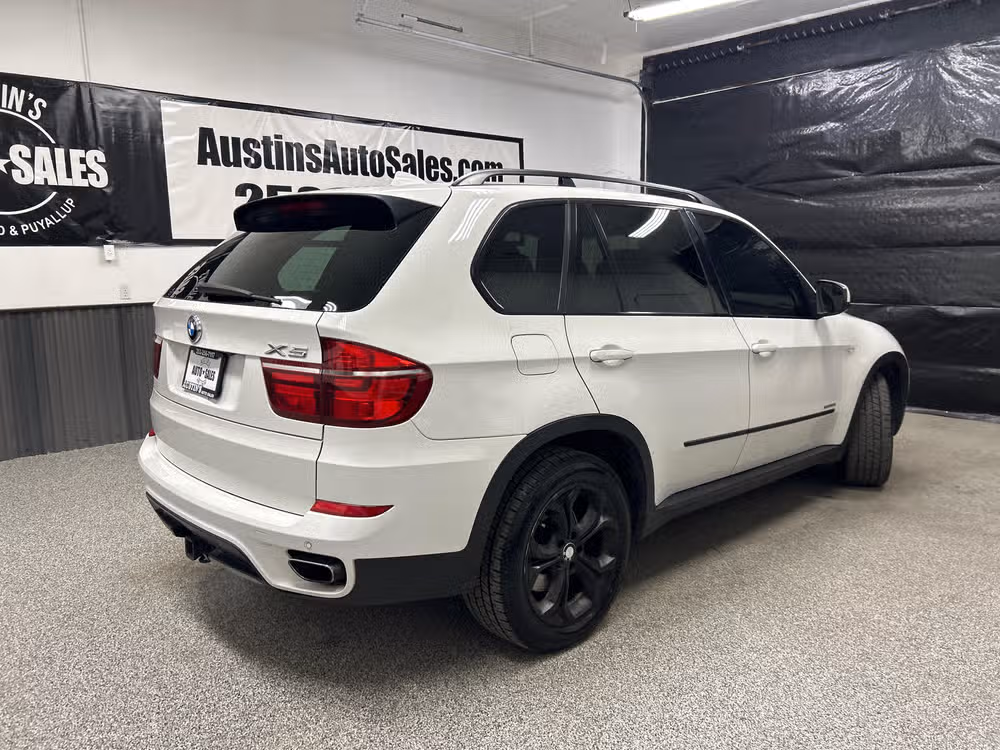 2011 BMW X5 xDrive50i Image 6