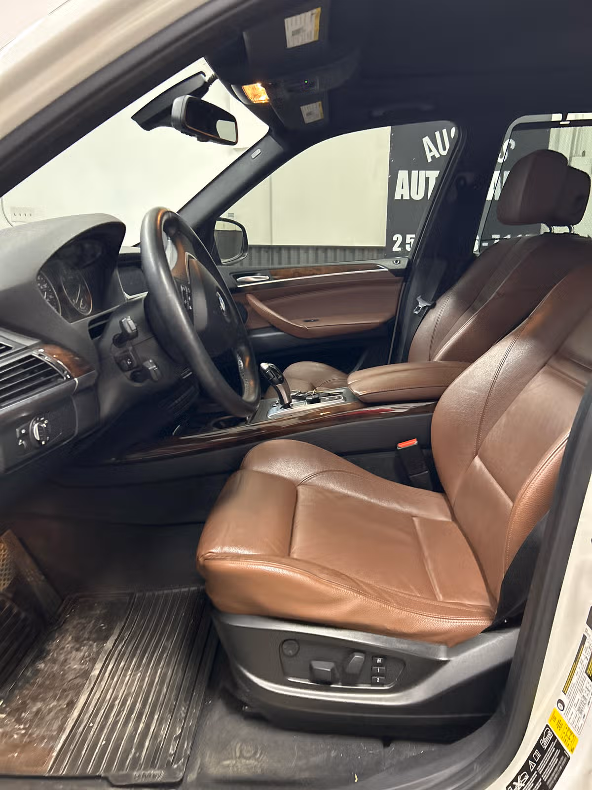 2011 BMW X5 xDrive50i Image 8