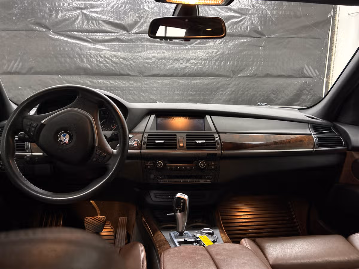 2011 BMW X5 xDrive50i Image 11