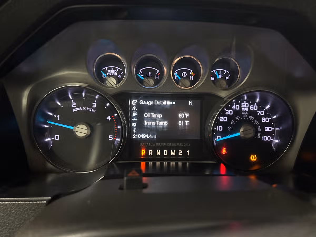 2011 Ford F-350 Super Duty Lariat Crew Cab Image 13