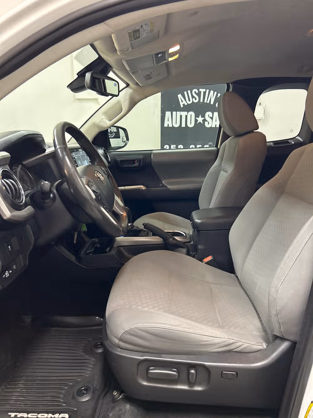 2020 Toyota Tacoma SR5 V6 Access Cab Image 8
