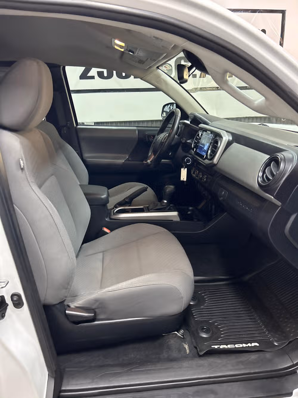 2020 Toyota Tacoma SR5 V6 Access Cab Image 10