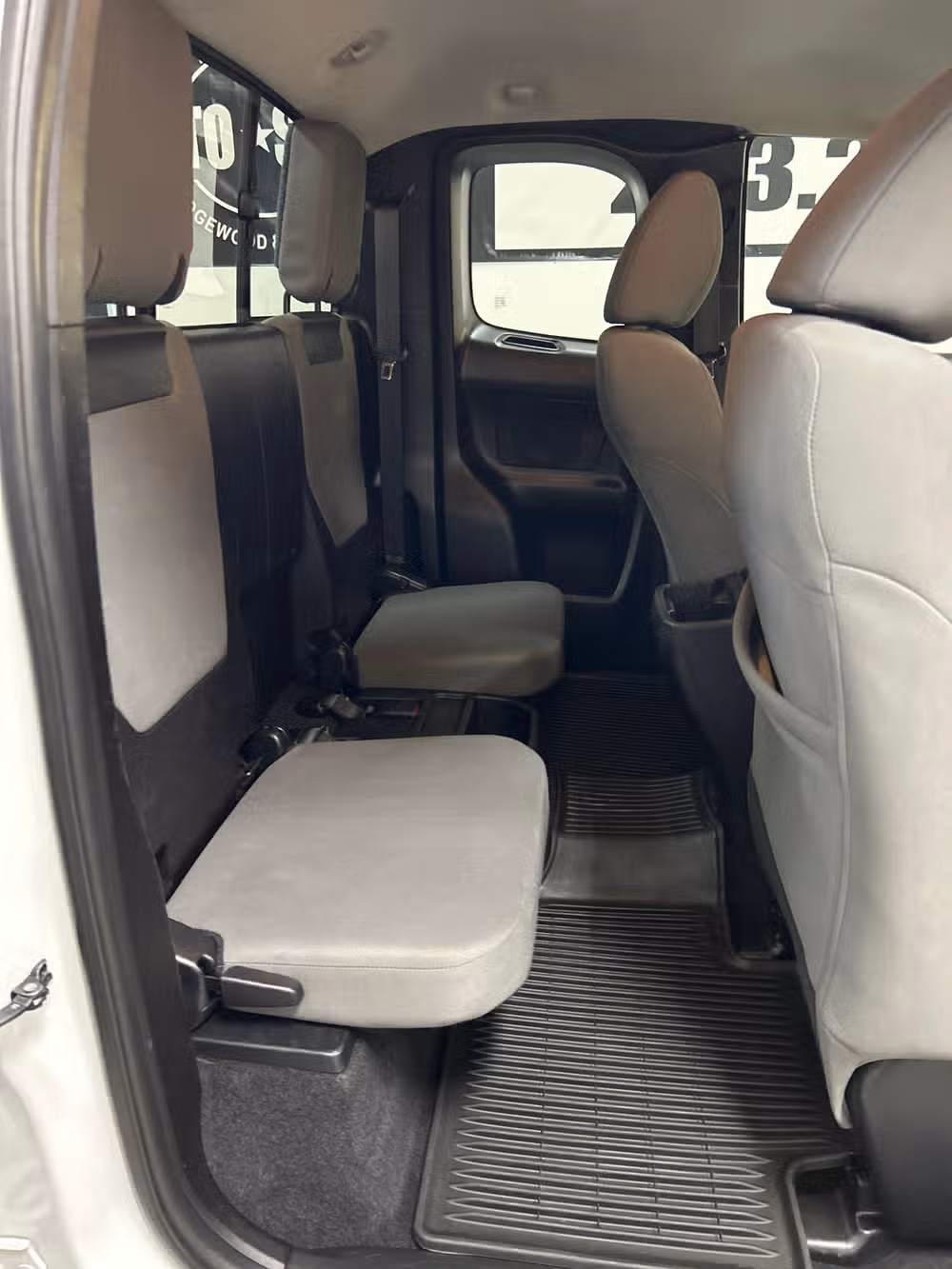 2020 Toyota Tacoma SR5 V6 Access Cab Image 11