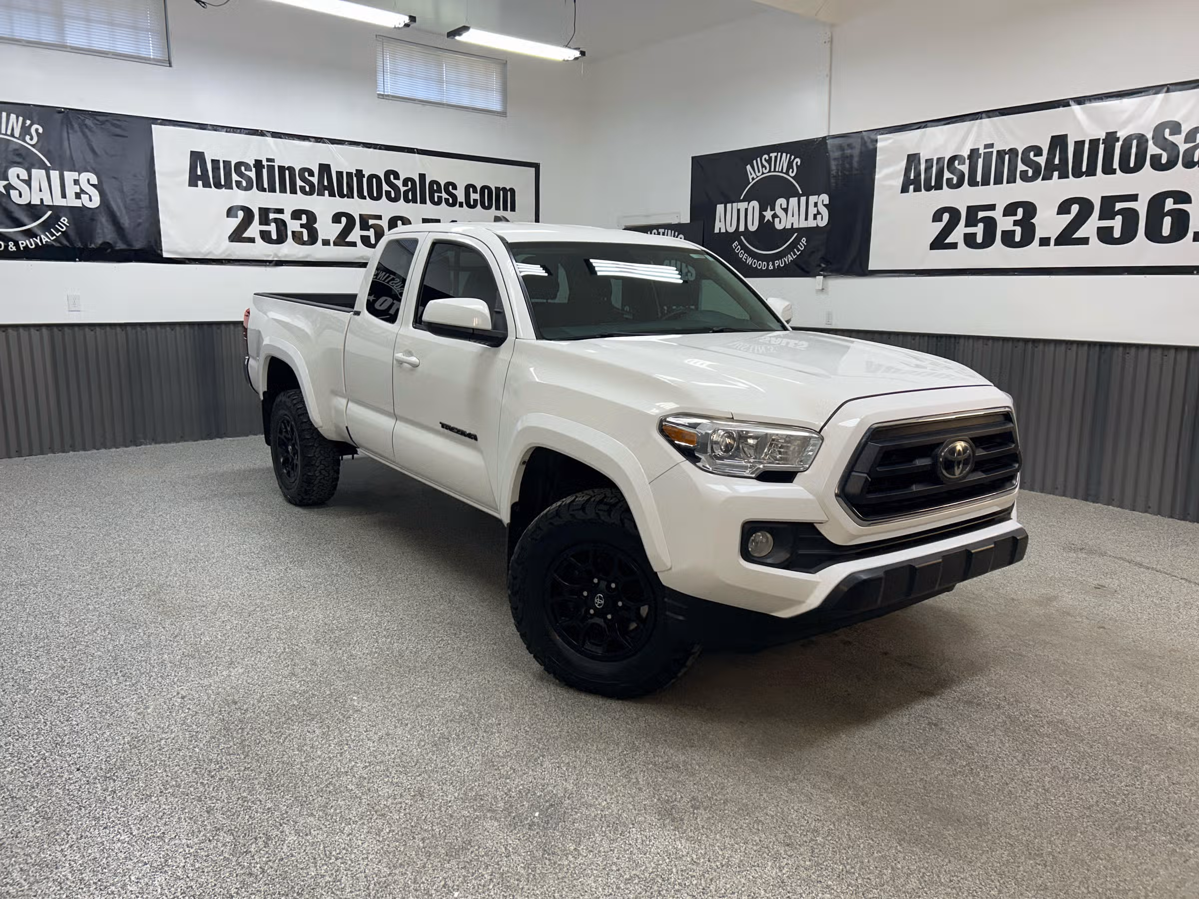 2020 Toyota Tacoma SR5 V6 Access Cab Image 1