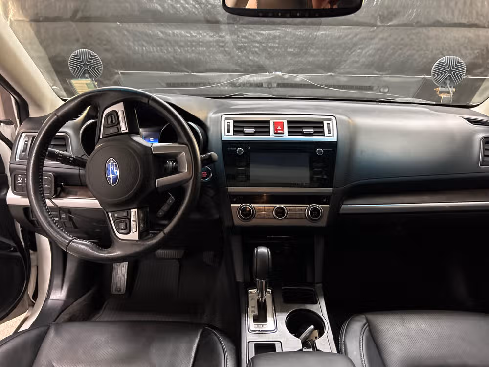 2017 Subaru Outback 3.6R Limited Crossover Image 11