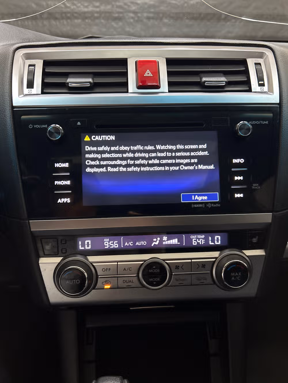 2017 Subaru Outback 3.6R Limited Crossover Image 15