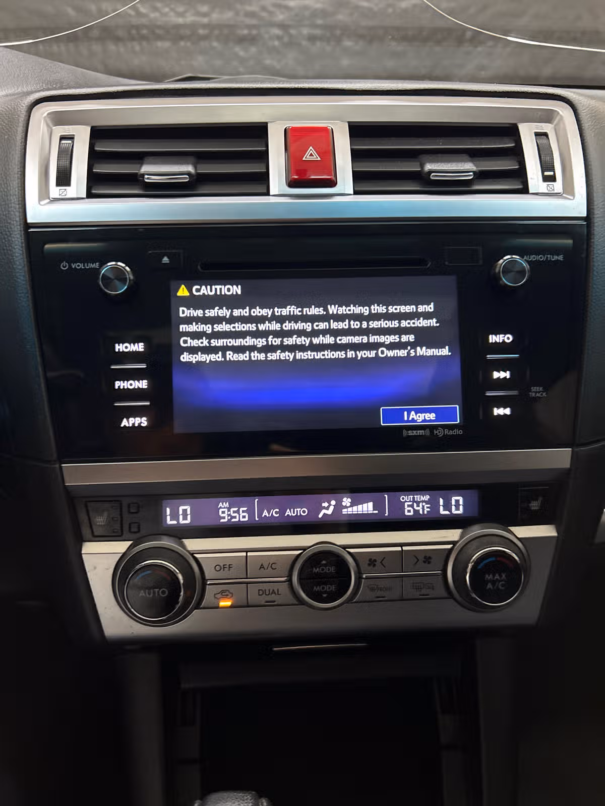 2017 Subaru Outback 3.6R Limited Crossover Image 15