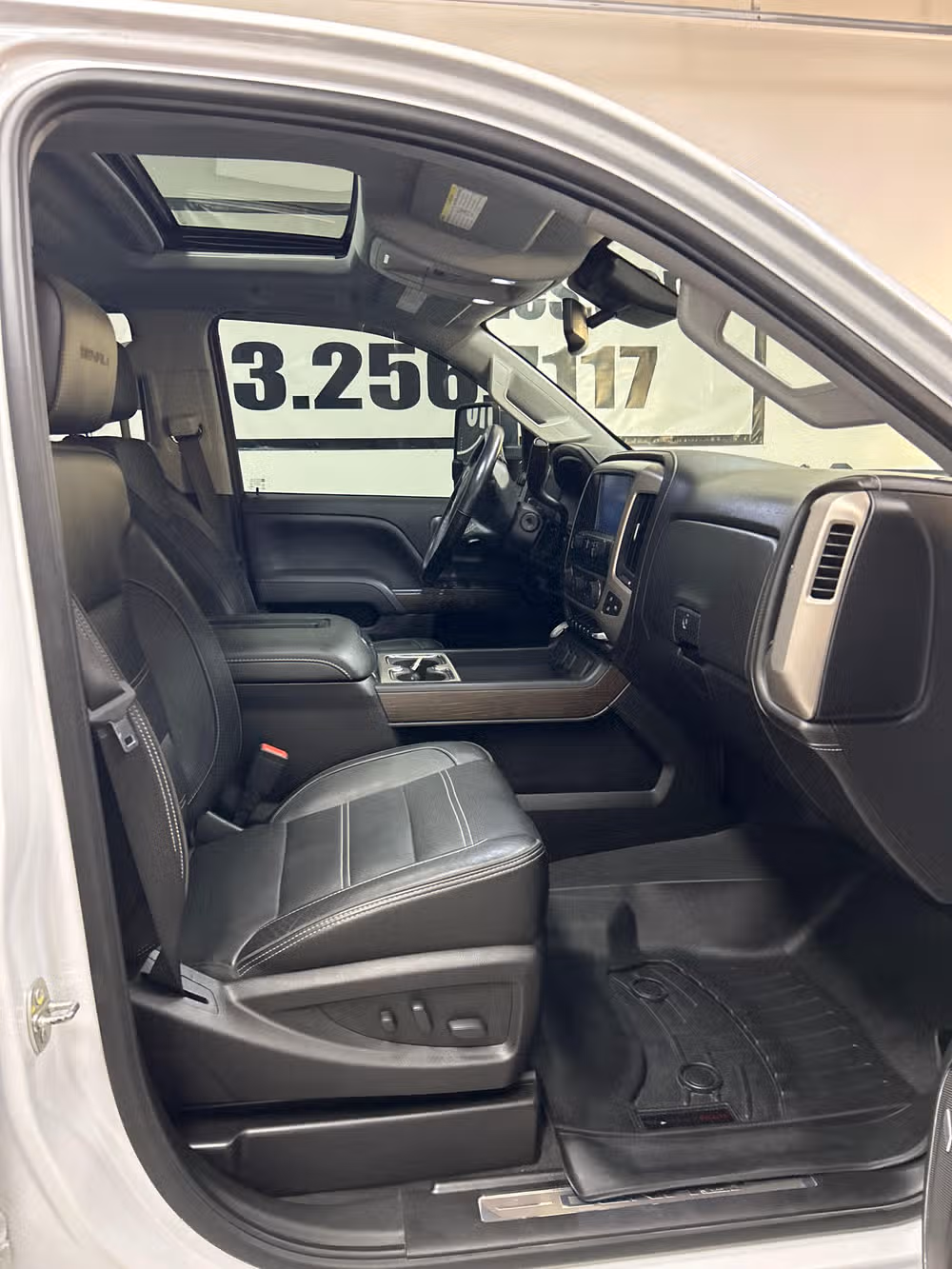 2019 GMC Sierra 3500HD Denali Crew Cab Image 14