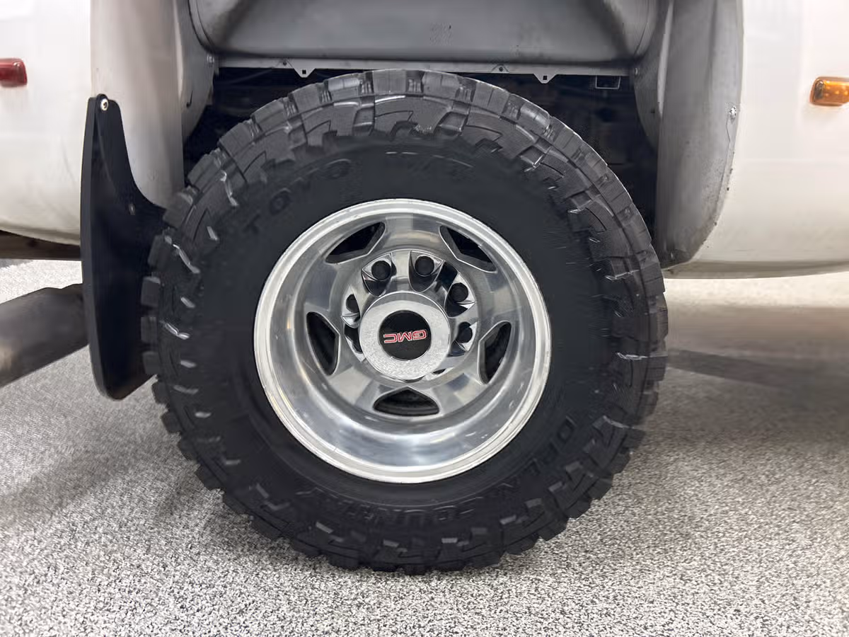 2019 GMC Sierra 3500HD Denali Crew Cab Image 7