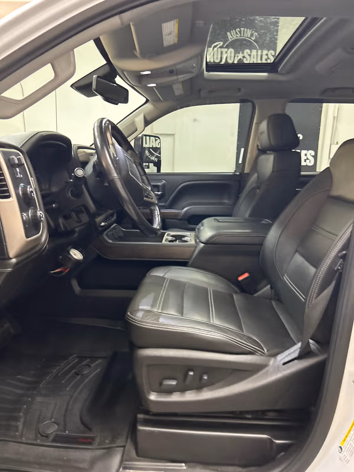 2019 GMC Sierra 3500HD Denali Crew Cab Image 8