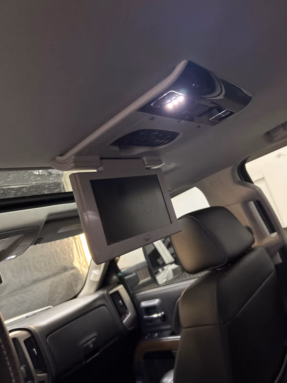 2019 GMC Sierra 3500HD Denali Crew Cab Image 11