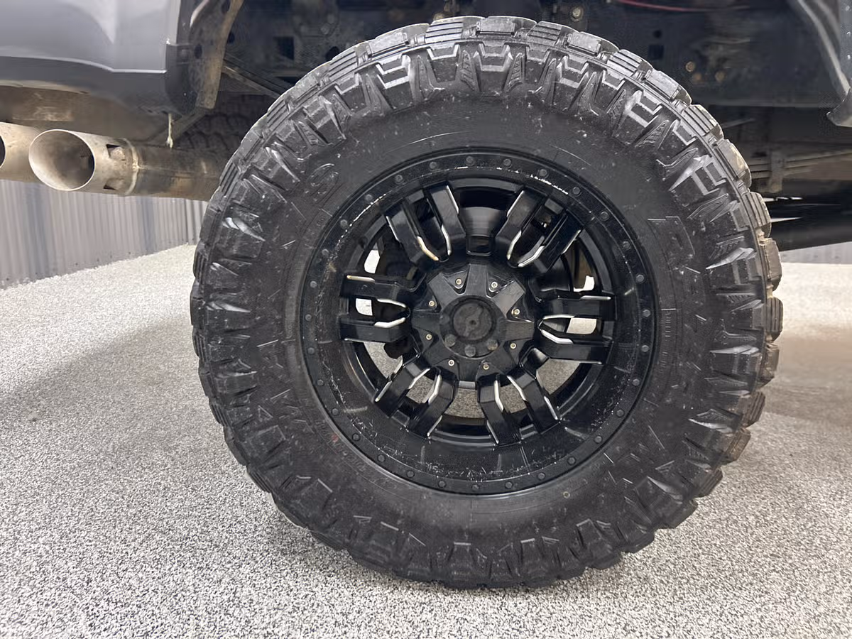 2021 Ford F-350 Super Duty Lariat Crew Cab Image 7