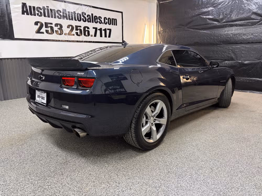2013 Chevrolet Camaro SS Lower Image 1