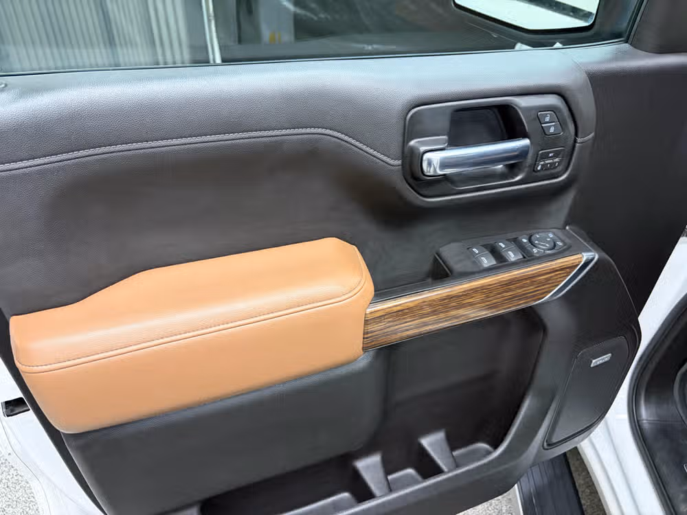2020 Chevrolet Silverado 1500 High Country Crew Cab Image 19